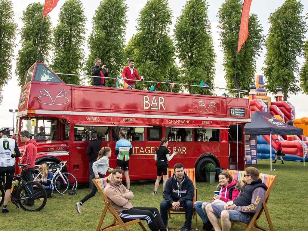 London Bus bar